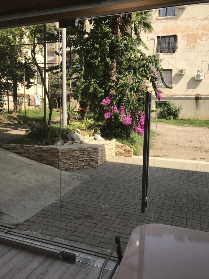 Family Inn Sukhumi Exterior foto